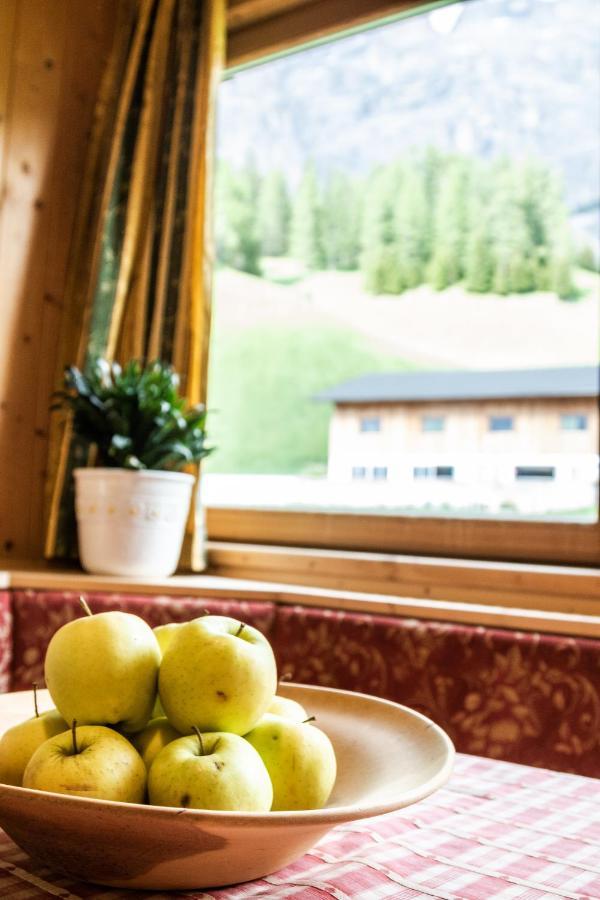 B&B - Hotel Ciasa Rue Blanch サン・カッシアーノ エクステリア 写真